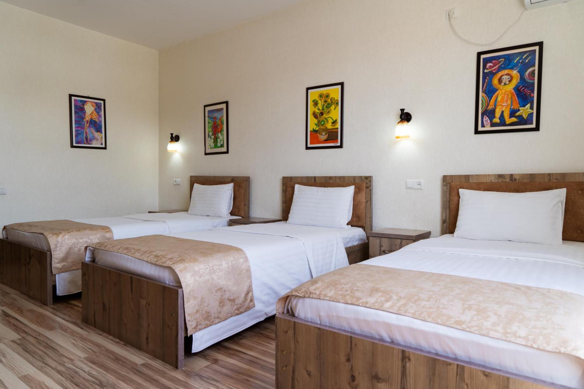 Tourist Inn Hotel Tashkent Exterior photo