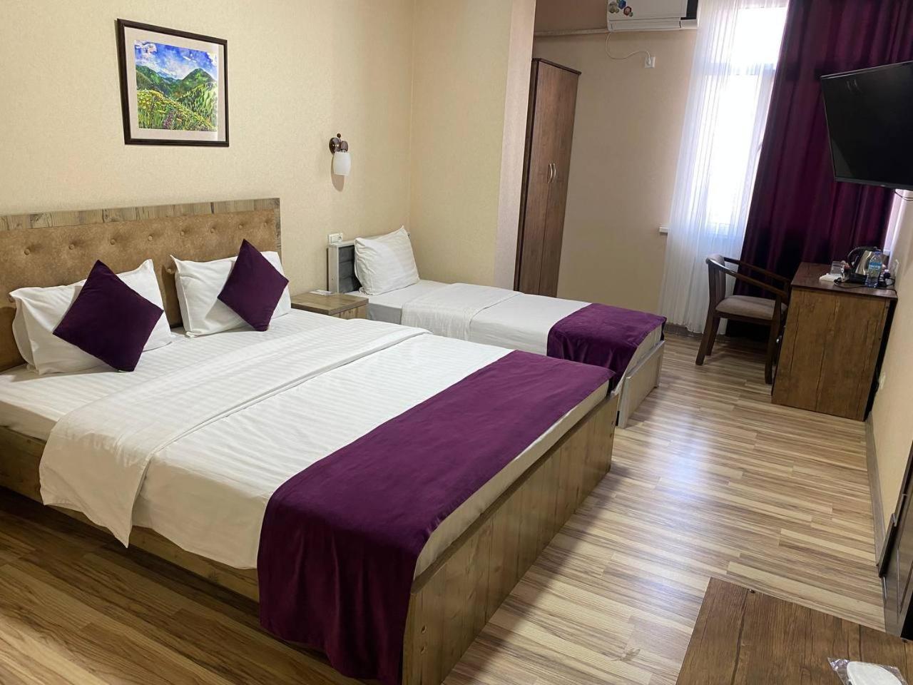 Tourist Inn Hotel Tashkent Exterior photo